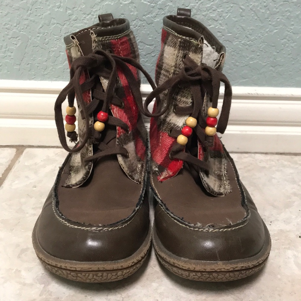 Roxy Canoe Boots!